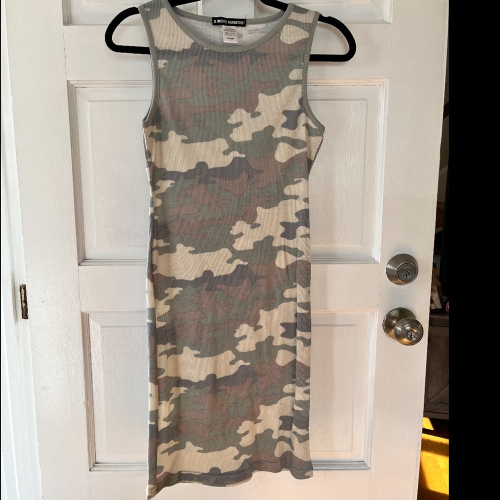 Ribbed camouflage dress
